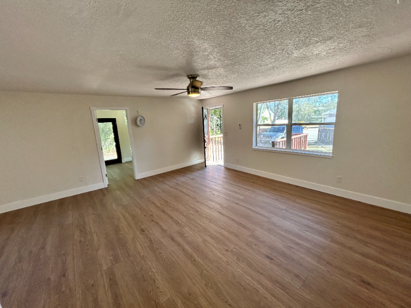 18812 Carr Dr #A - Photo 3 of 19