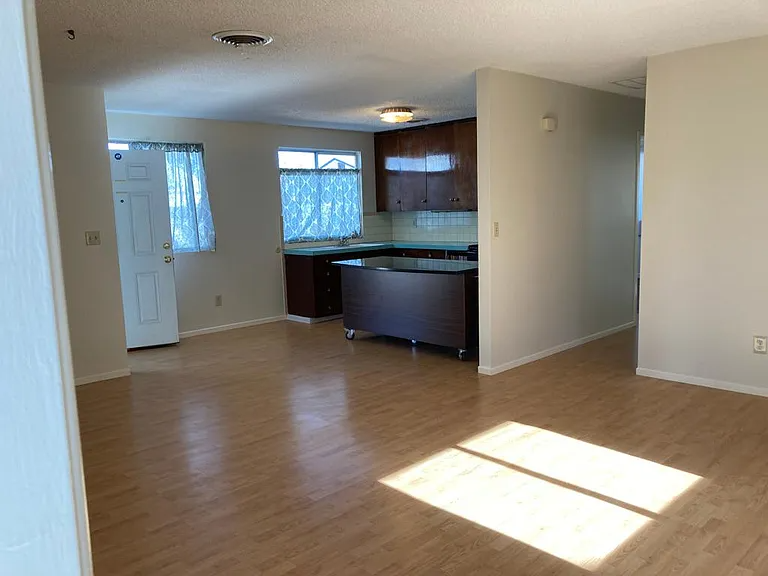 401 Arnold St - Photo 2 of 10