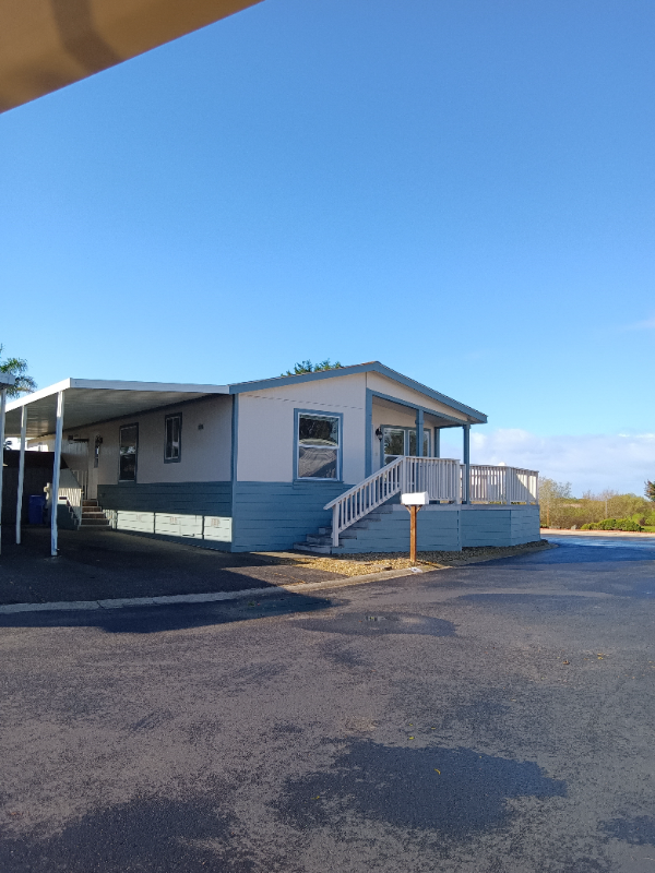 319 N Highway #34 - Photo 3 of 4