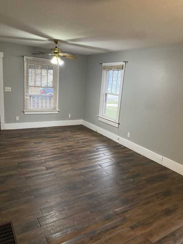 1005 N 9th St - Photo 2 of 8