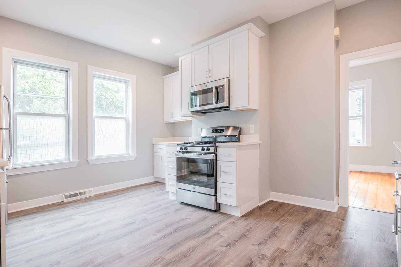 16 Rossmore Rd #1 - Photo 2 of 8