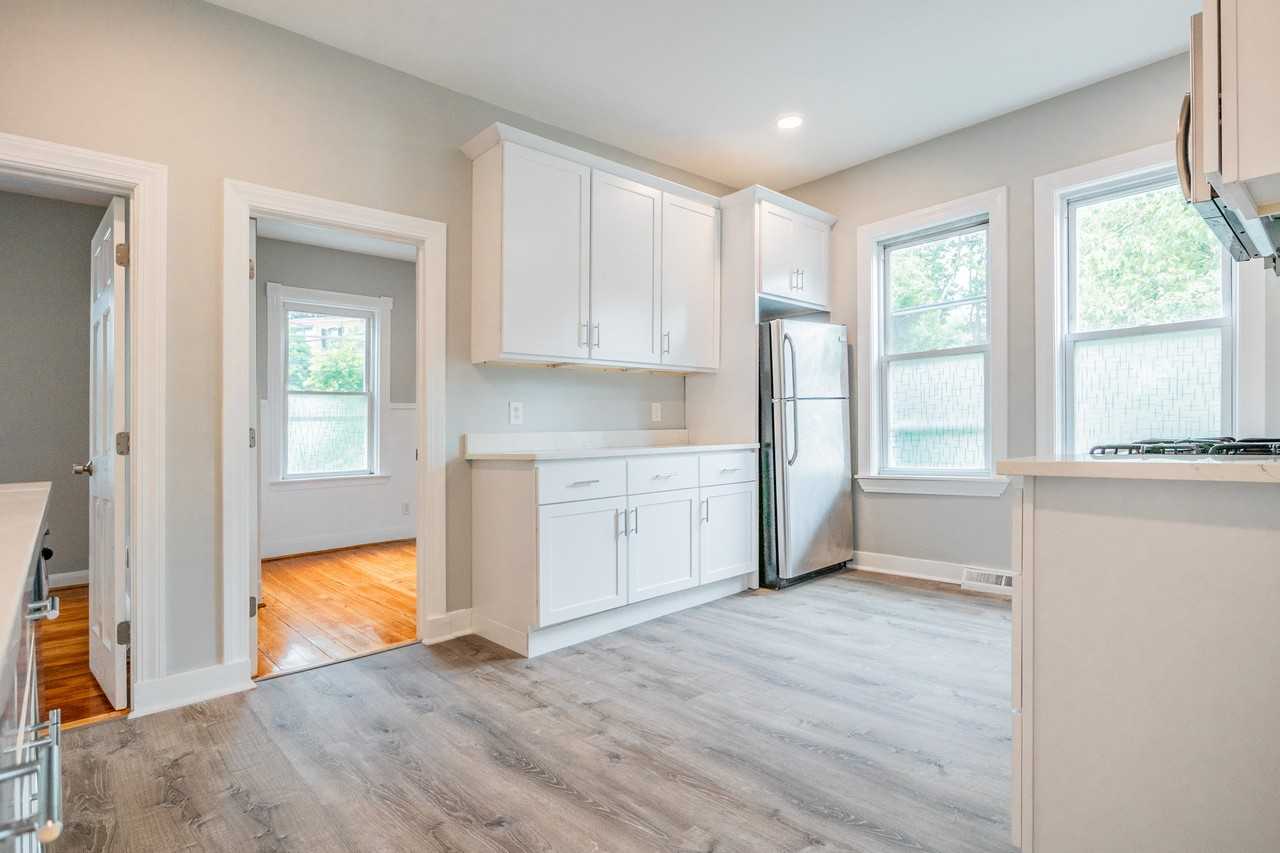 16 Rossmore Rd #1 - Photo 4 of 8