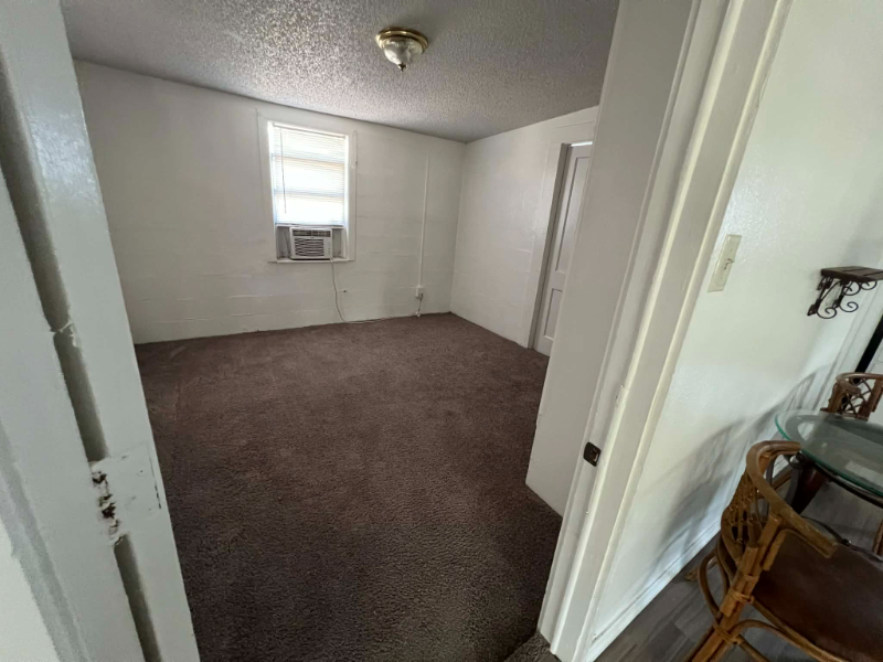 1609 Granada Ave - Photo 3 of 9