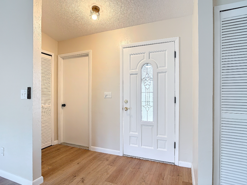 105 Powderhorn Ct - Photo 2 of 20