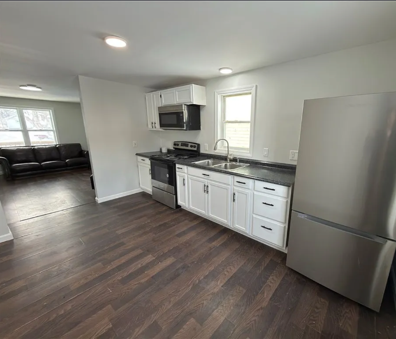 9 Sw 9th St - Photo 4 of 12