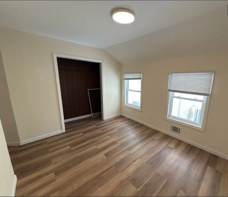 9 Sw 9th St - Photo 5 of 12