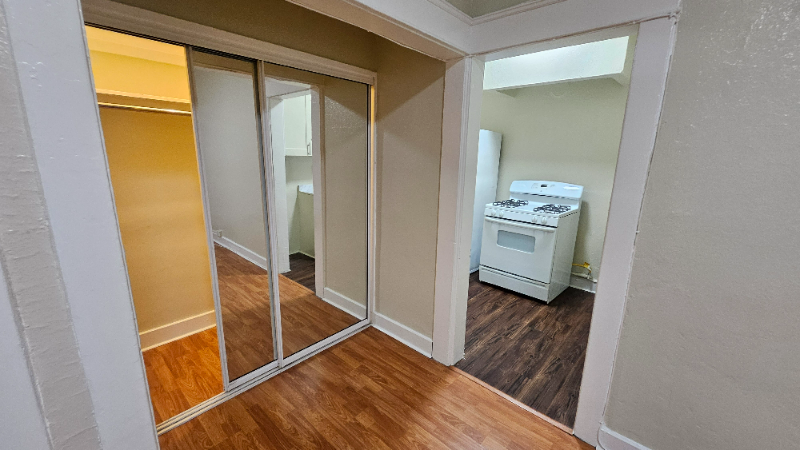 1026 Ingraham St #108 - Photo 5 of 15