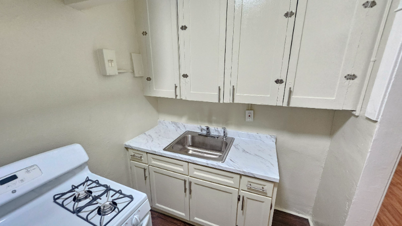 1026 Ingraham St #108 - Photo 6 of 15