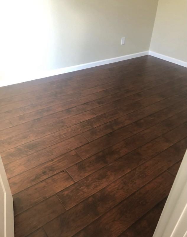 14643 Chatsworth St - Photo 5 of 10