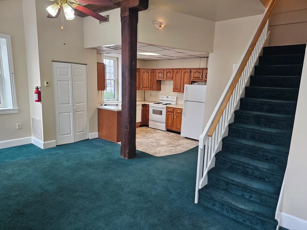 160 N York St - Photo 3 of 17