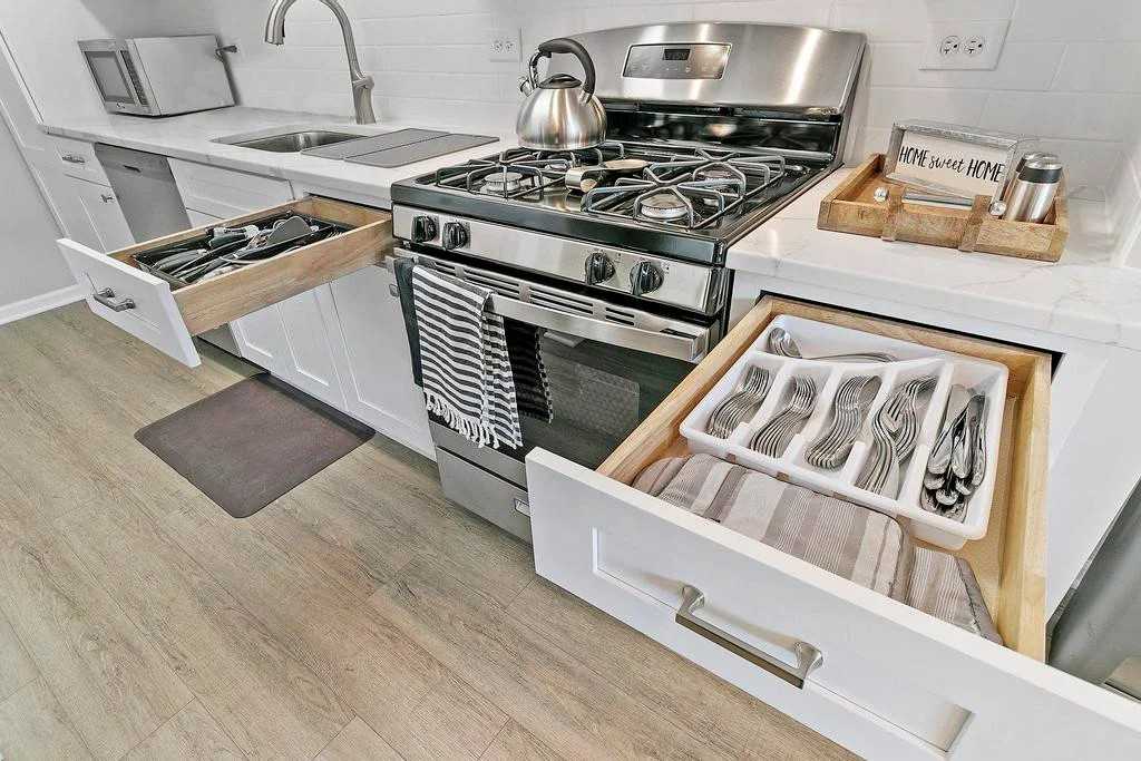 931 W Glen Flora Ave #2 - Photo 5 of 16