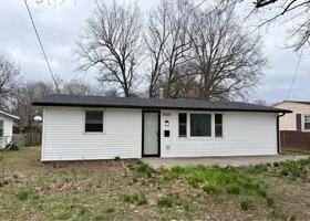 featured image of 3028 Virginia St