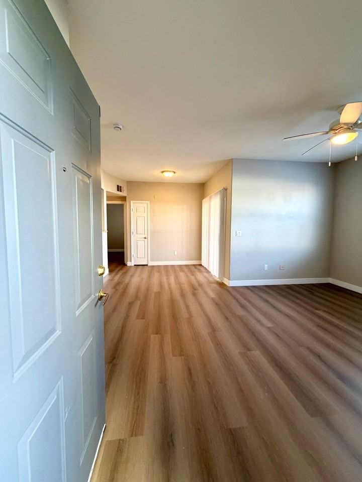 8000 W Badura Ave #1112 - Photo 2 of 31