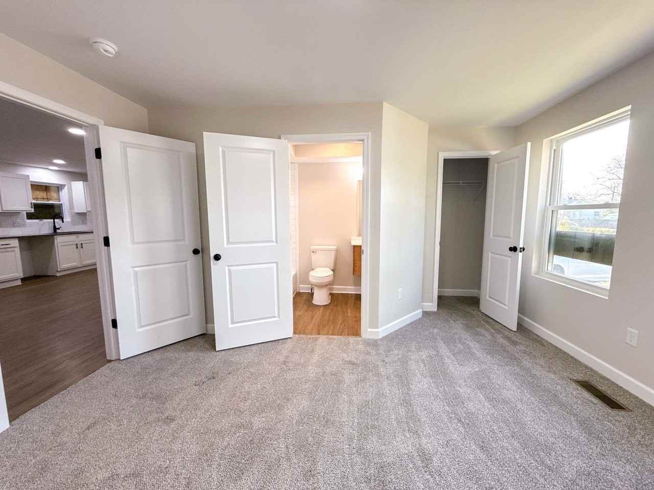 2372 Howey Rd - Photo 7 of 29