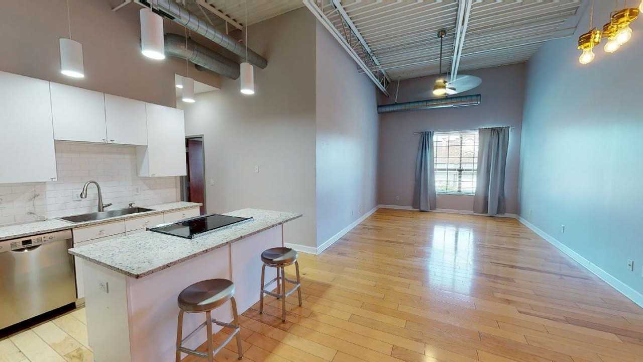 769 N High St - Photo 3 of 25