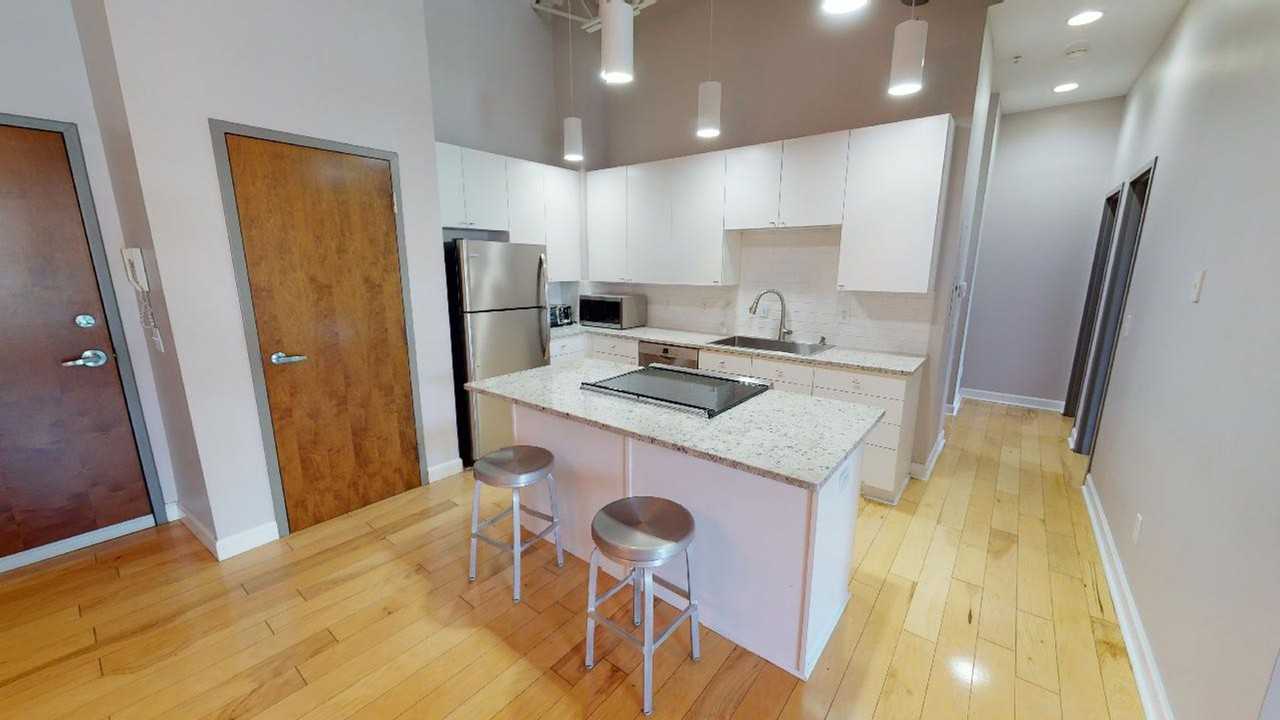 769 N High St - Photo 5 of 25