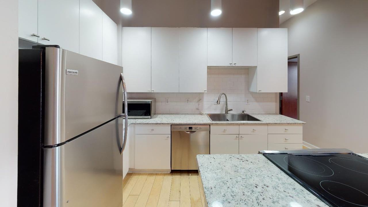 769 N High St - Photo 7 of 25