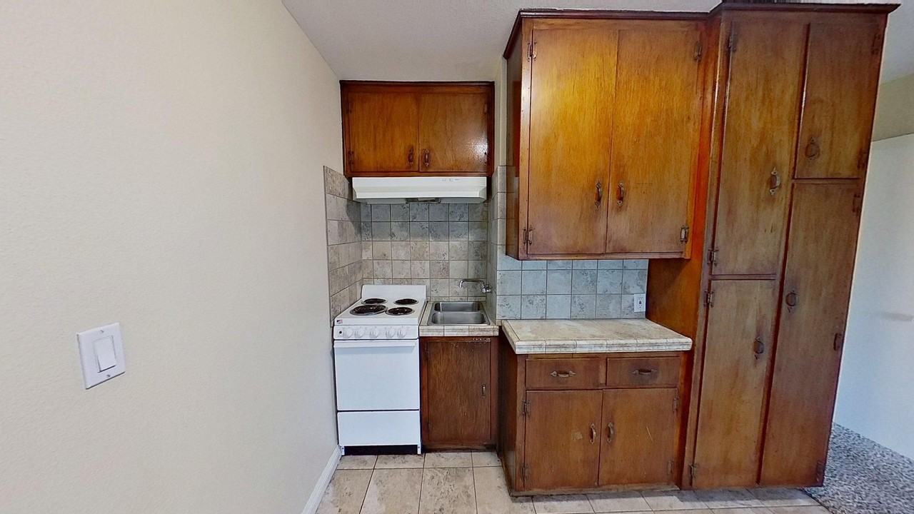 11016 Paloma Ave - Photo 6 of 13