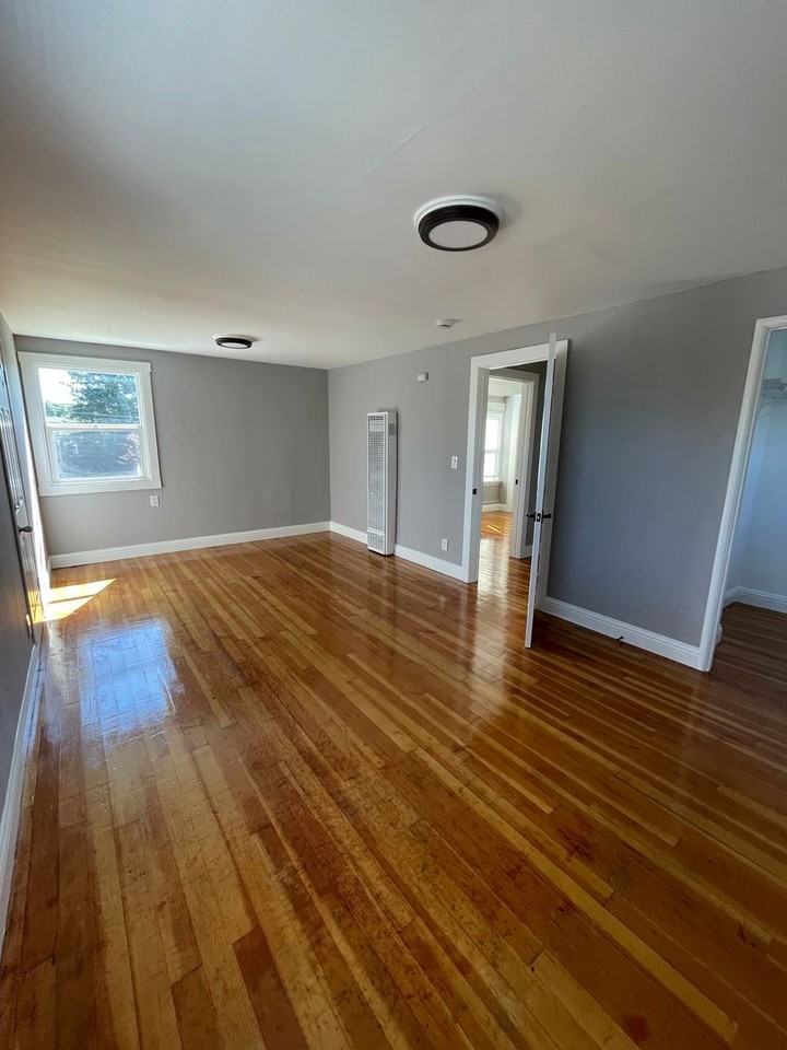 3208 Market St - Photo 3 of 13