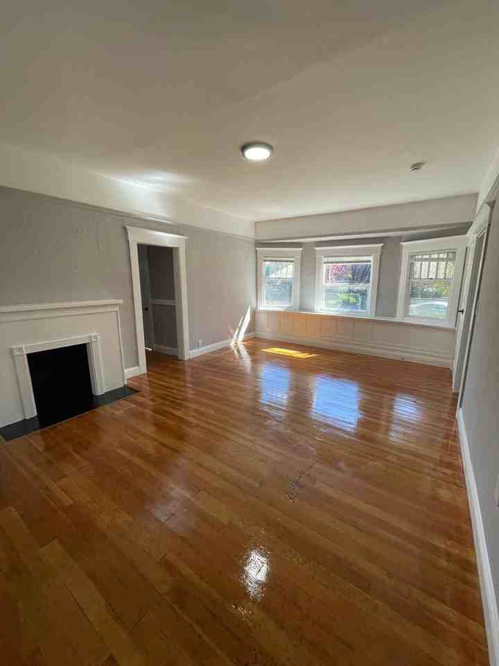 3208 Market St - Photo 6 of 13