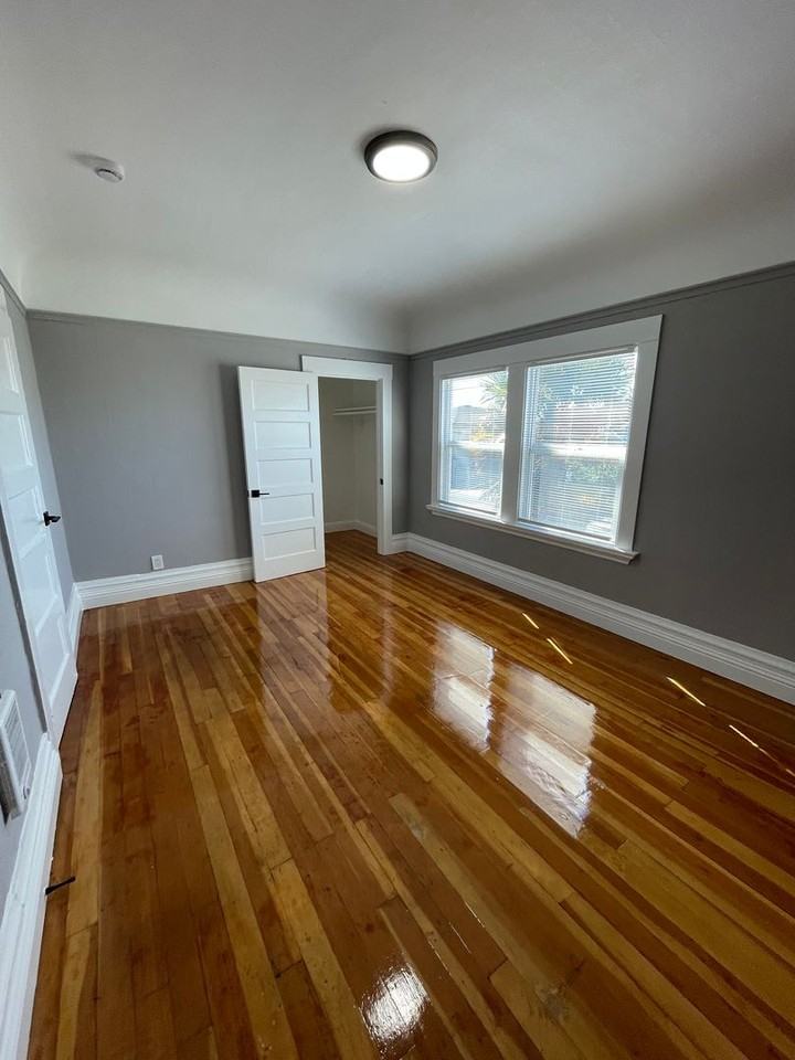 3208 Market St - Photo 7 of 13