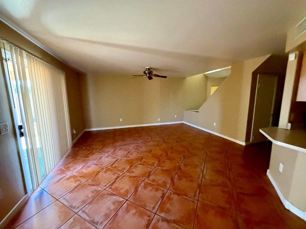 7205 S 39th Dr - Photo 5 of 28