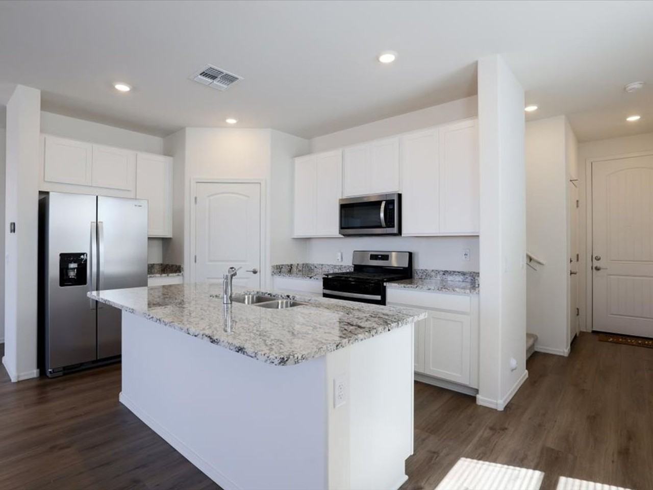 10566 S Dominguez Dr - Photo 3 of 26