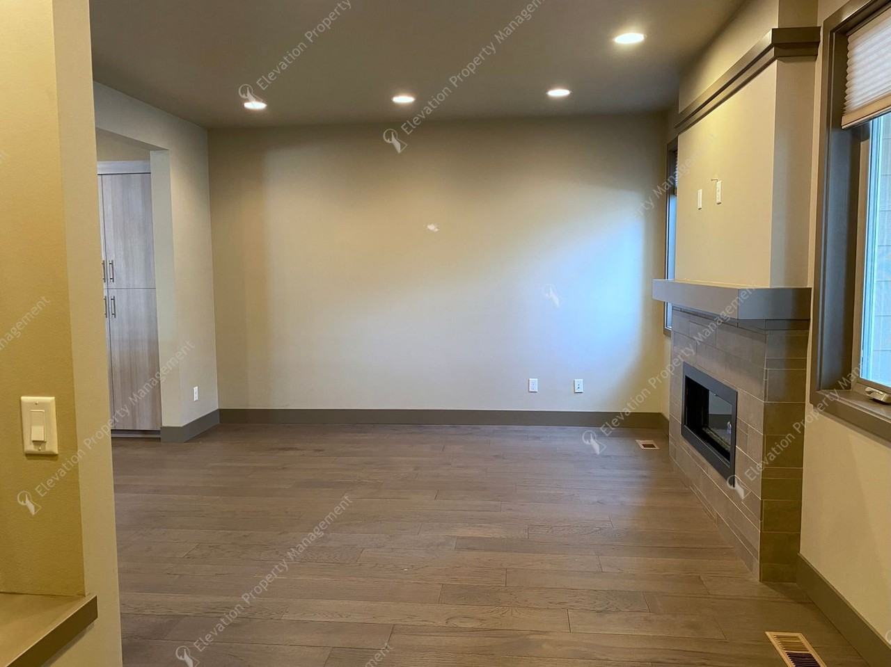 1603 Nw Milwaukee Ave - Photo 7 of 38