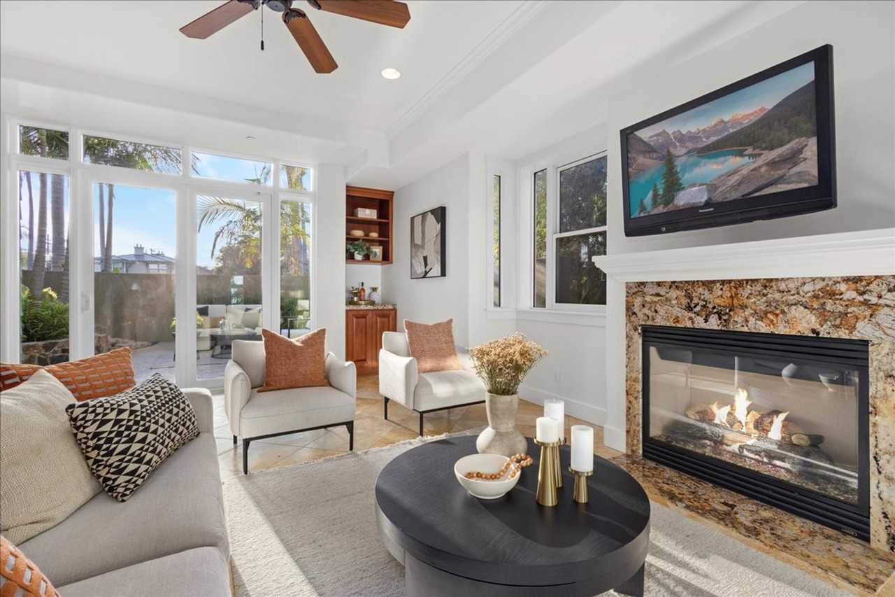 411 Orange Ave #1 - Photo 7 of 43