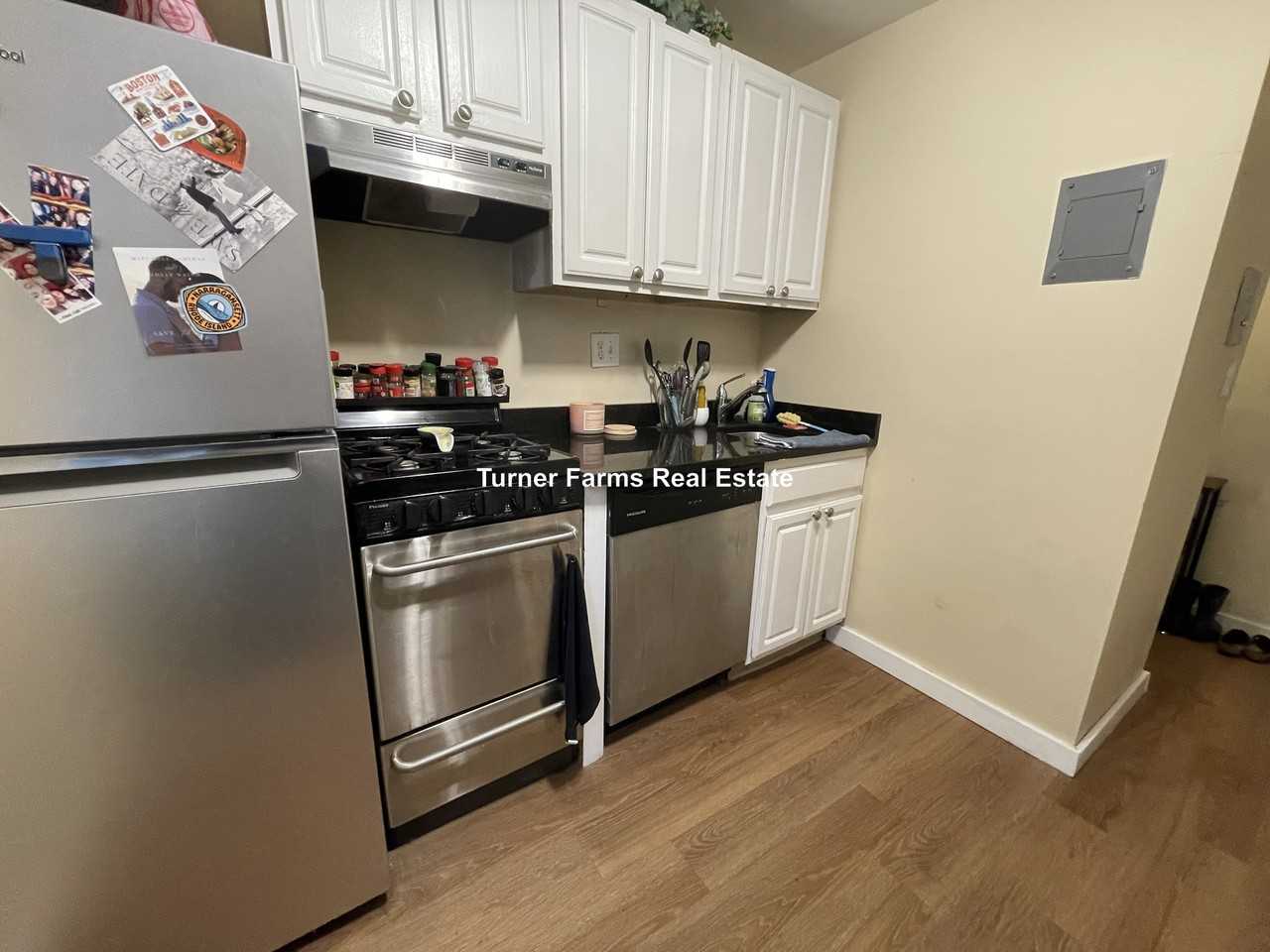 Cambridge St #6 - Photo 5 of 10