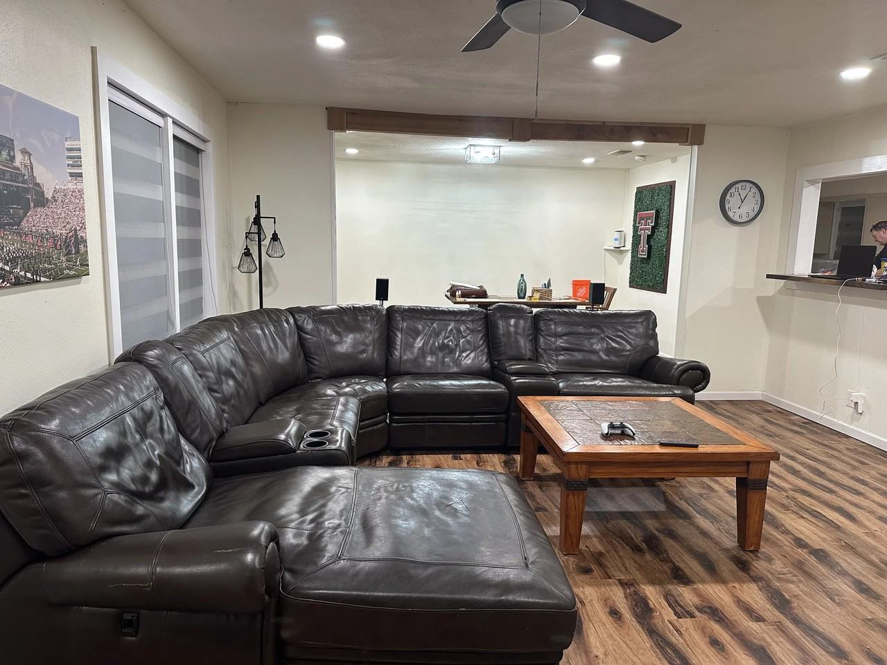4609 Elgin Ave - Photo 2 of 10
