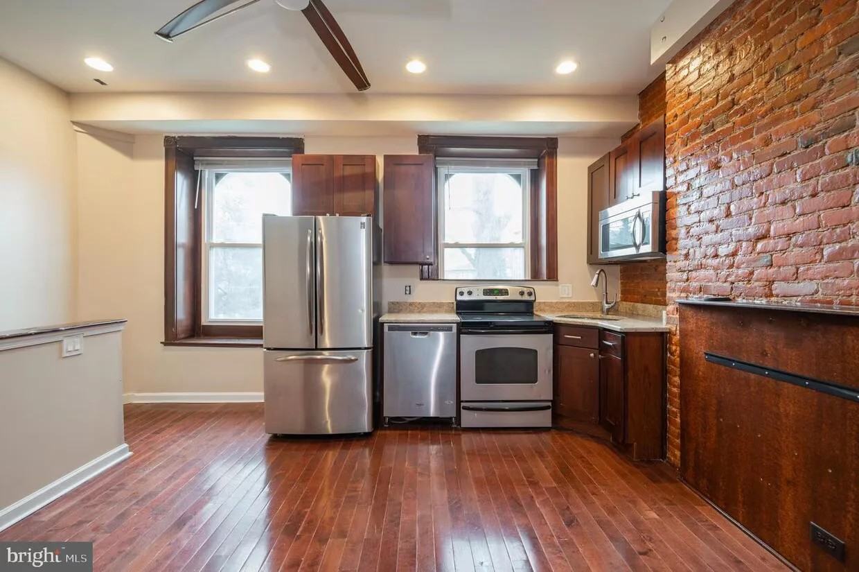 833 N 63rd St - Photo 4 of 9