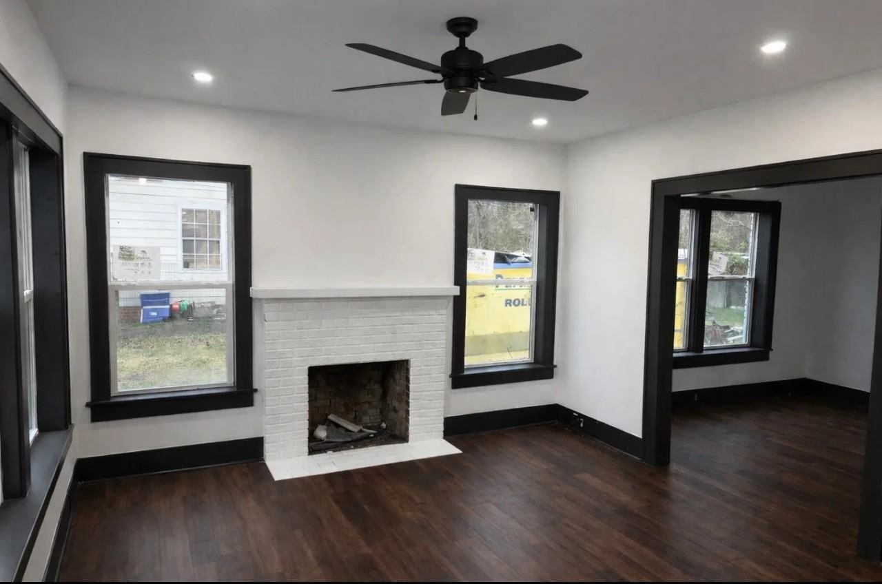 807 Cuyahoga St - Photo 2 of 10