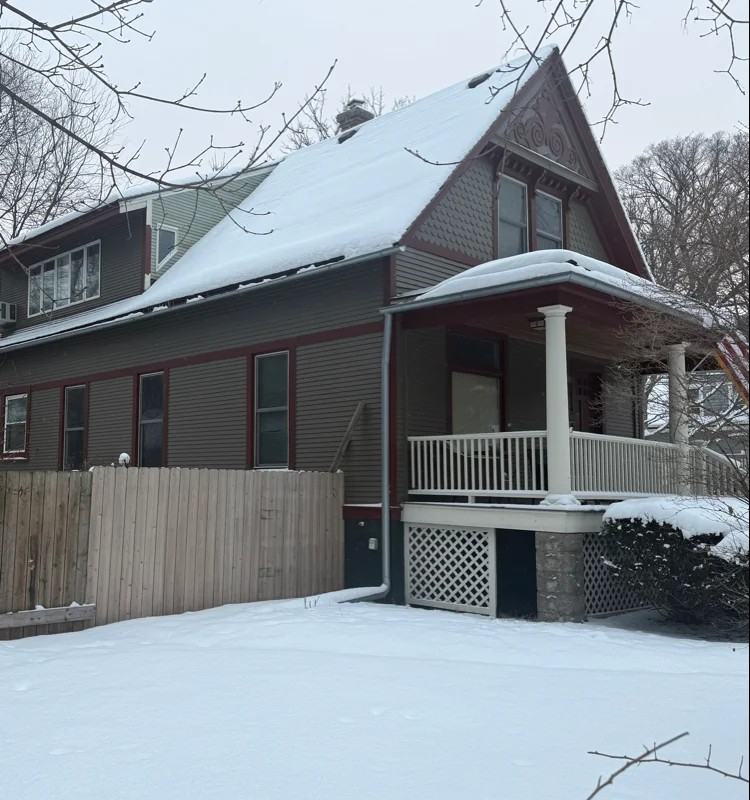 2134 Asbury Ave - Photo 2 of 4