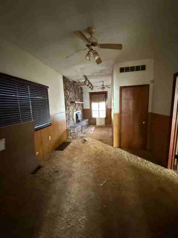 989 W Packard St - Photo 3 of 18