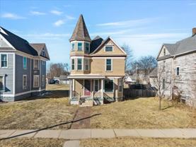 1517 9th Ave - Photo 1 of 1