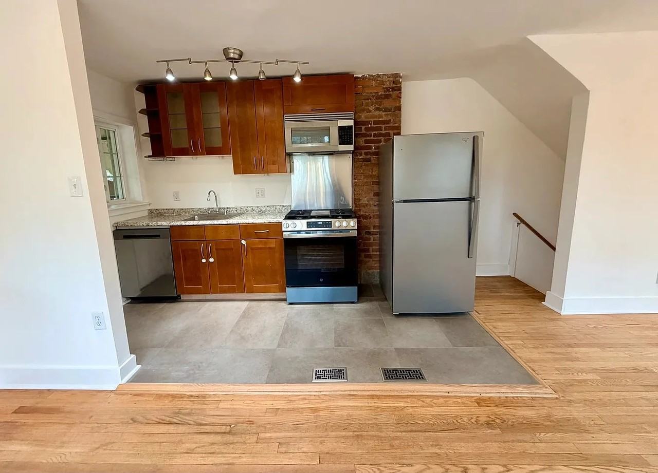 1300 Dexter Ter Se - Photo 4 of 14