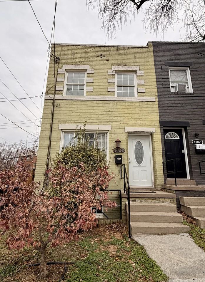 1300 Dexter Ter Se - Photo 6 of 14