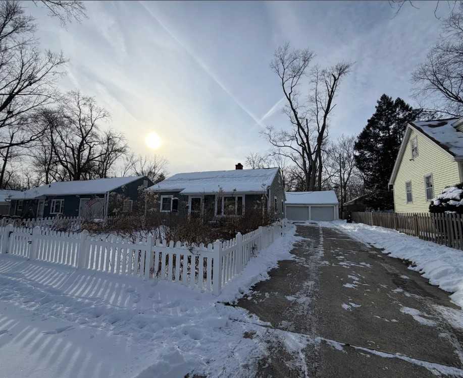 1101 S Cottage Grove Ave - Photo 2 of 20