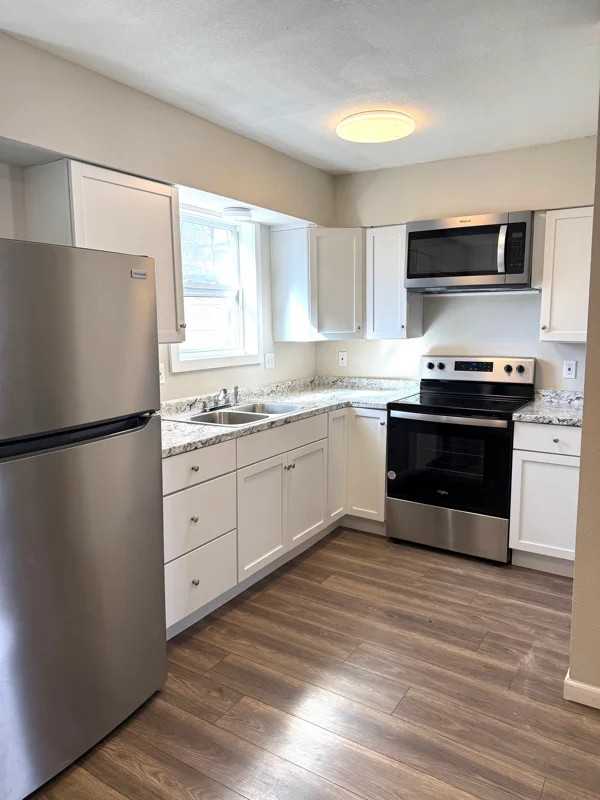 1428 6th Ave - Photo 4 of 8