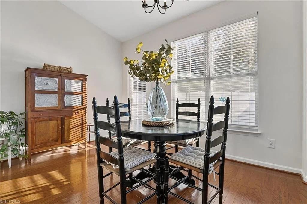 1173 Kelso Ln - Photo 6 of 17