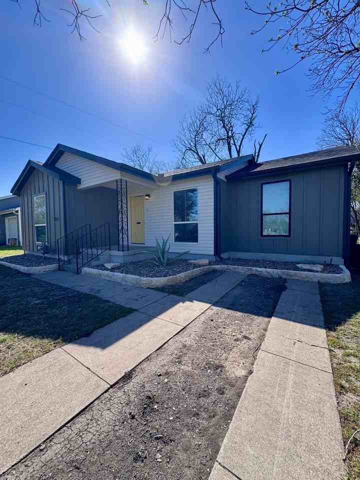 934 Erath Dr - Photo 2 of 13