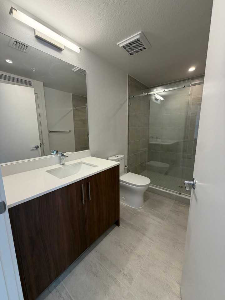 661 E 28th St #331 - Photo 4 of 6