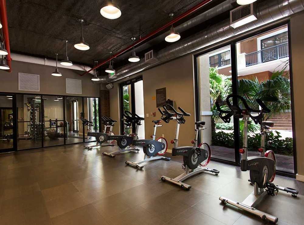 661 E 28th St #331 - Photo 5 of 6