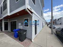 featured image of 632 E 2nd St #4
