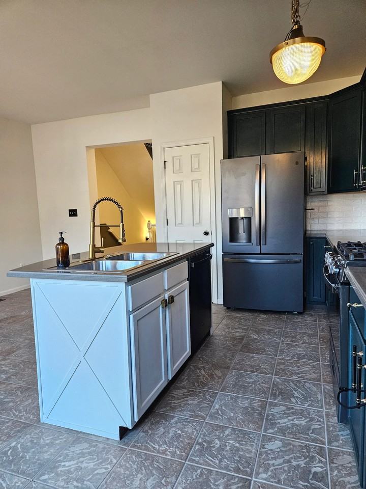 4361 Grove Field Park - Photo 5 of 20