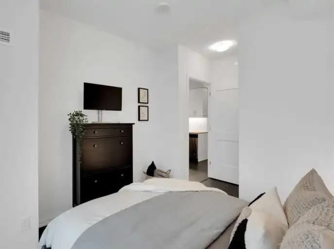 7895 Jane St #2517 - Photo 6 of 7