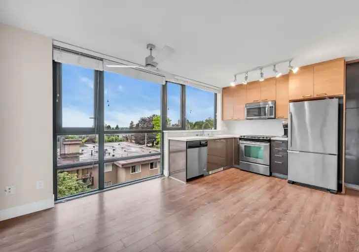 258 Sixth St #506 - Photo 4 of 7