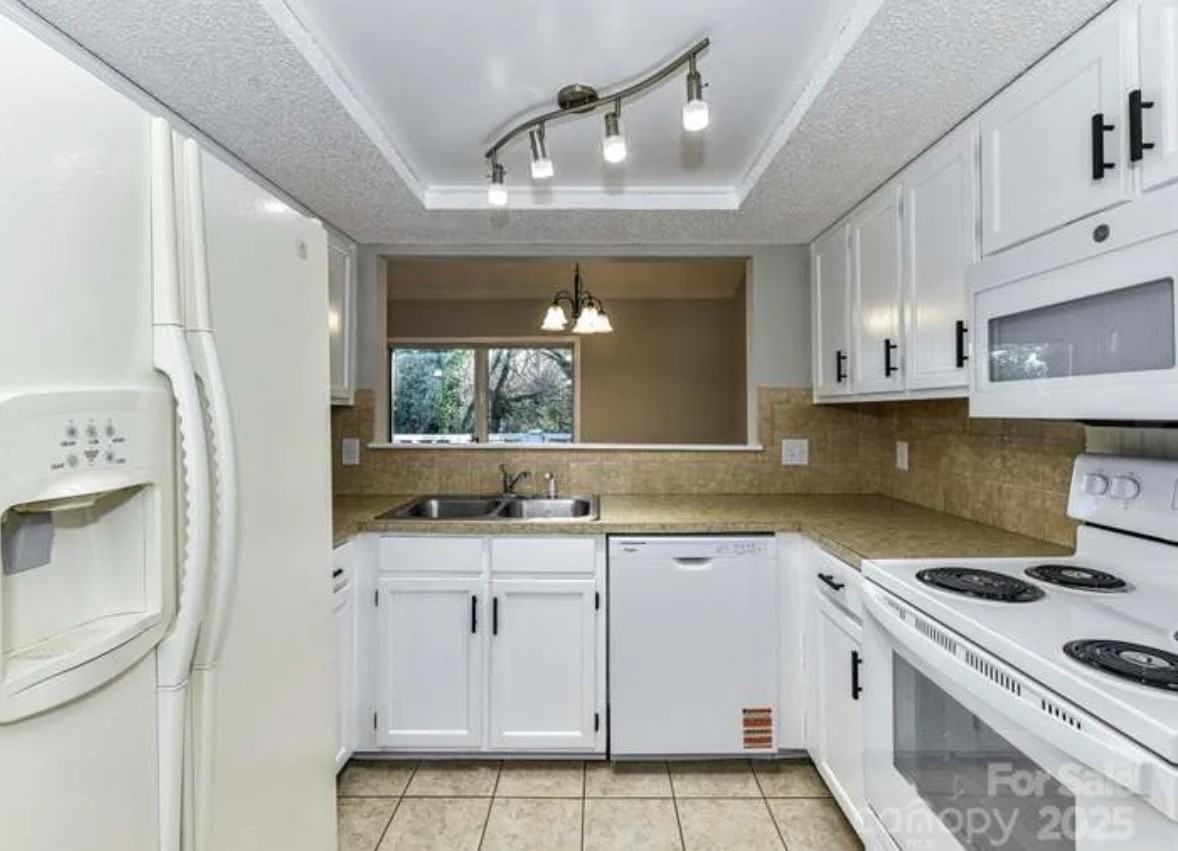 5234 Amity Springs Dr - Photo 3 of 13