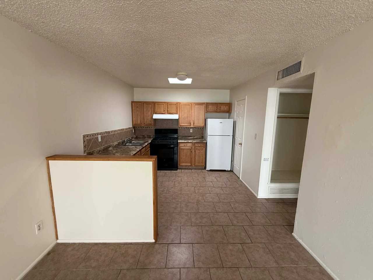 5425 E 30th St #2 - Photo 5 of 16